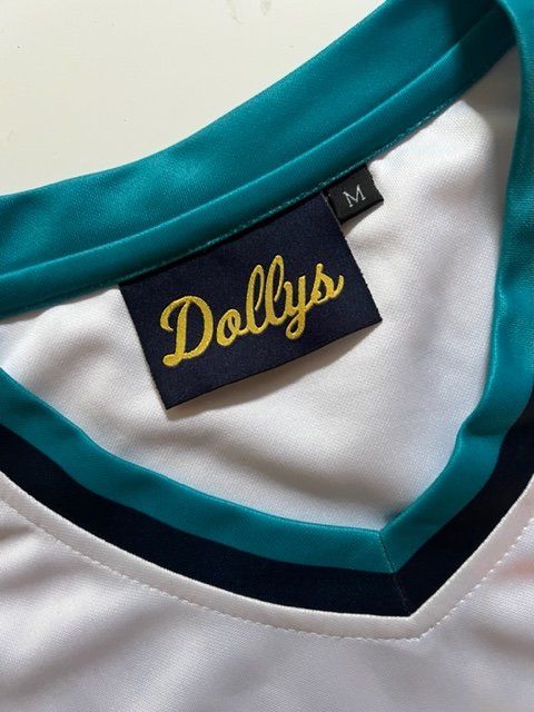 Retro 'Sunset' Jersey with 'Dollys' logo tag on the collar