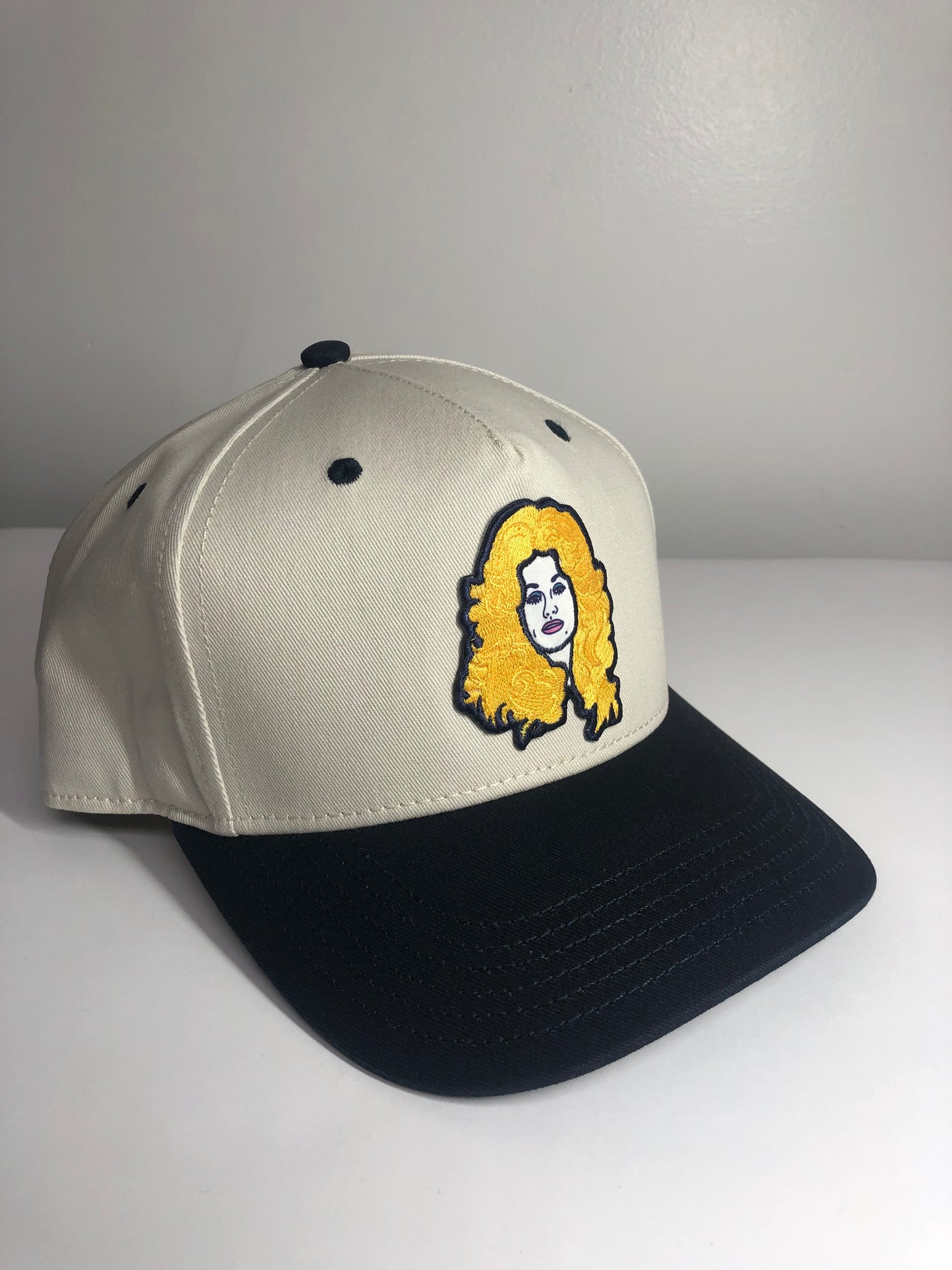 Dollys Heritage Snapback Cream / Navy