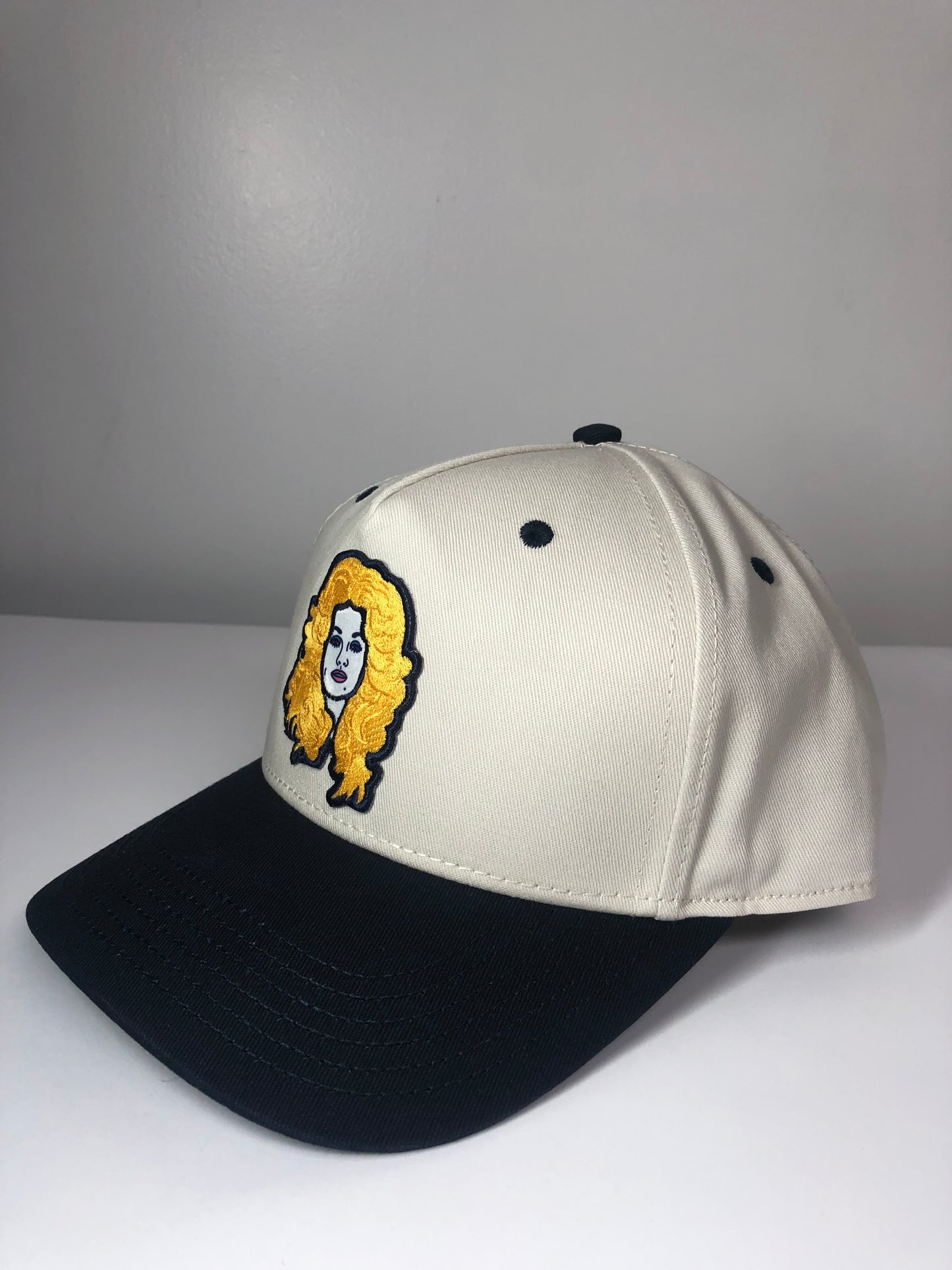 Dollys Heritage Snapback Cream / Navy